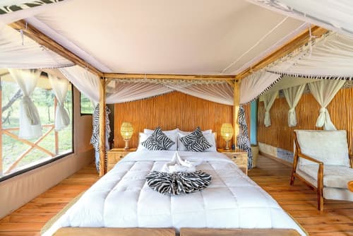 KumbuKumbu Luxury Tented Camp