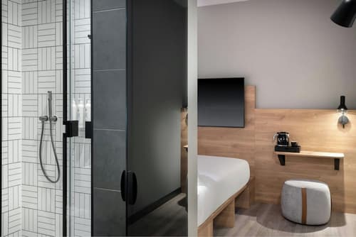 Moxy London Piccadilly Circus, Room