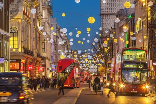 Moxy London Piccadilly Circus, Shopping mall