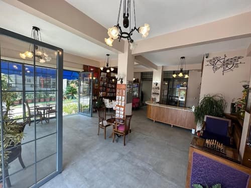 Queen Seagull Boutique Hotel