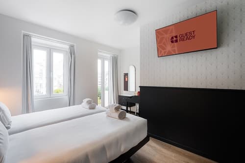 The Twenties by Guestready, Room