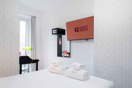 The Twenties by Guestready, Room