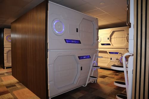 Blue Viking Pods, Interior
