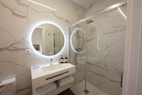 Pries Homes - La casa azul, Bathroom