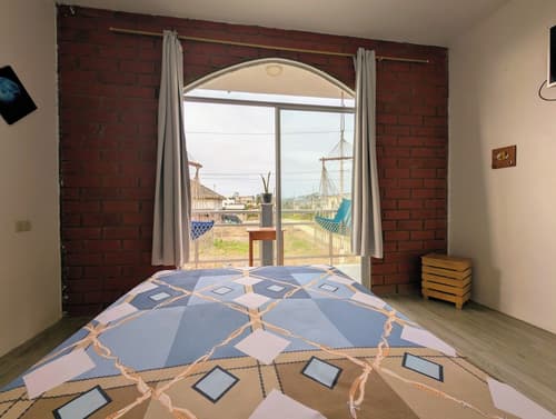 Cali hotel in Montanita beach, Room