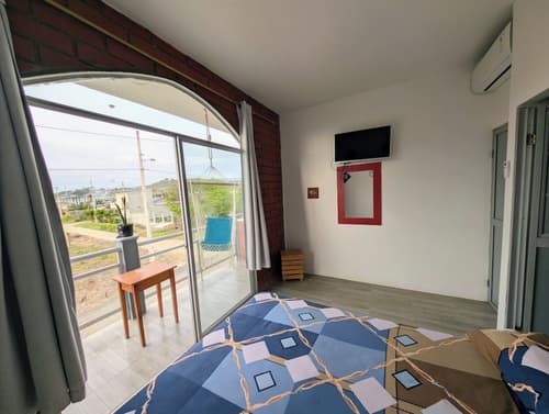 Cali hotel in Montanita beach, Room