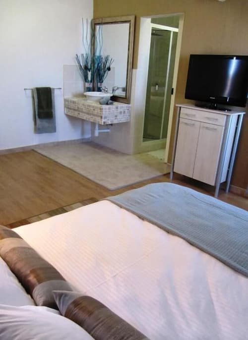 PebbleStoneHouse Bed & Breakfast