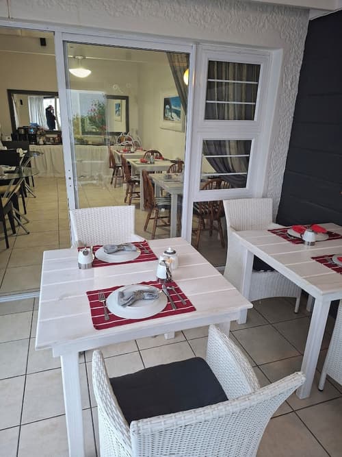 PebbleStoneHouse Bed & Breakfast