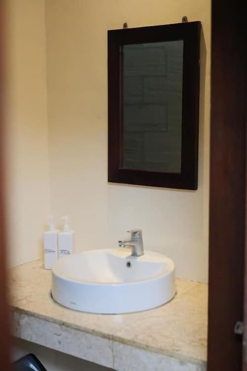 Gatra Ubud Inn