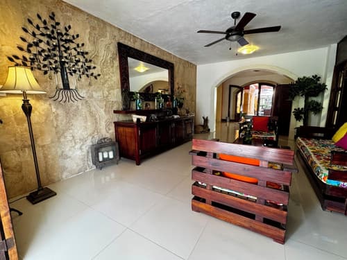 El Zaguán Colonial by GuruHotel