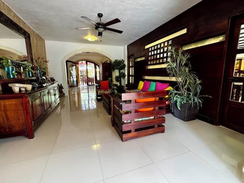 El Zaguán Colonial by GuruHotel