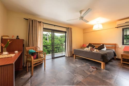 Happy Days Guest House, Room