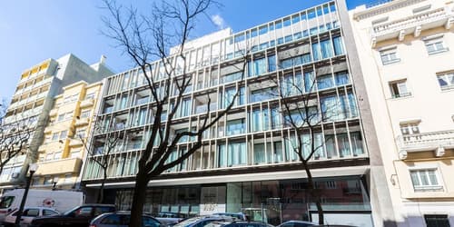 Lux Lisboa Park, Front of property