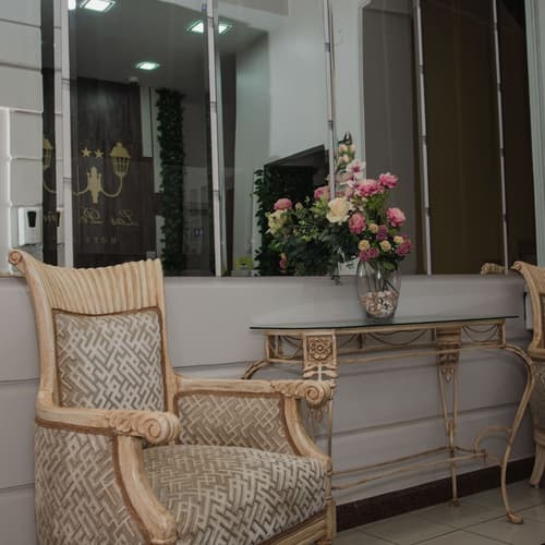 Hotel Las Peñas, Reception