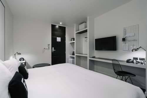 Blu Monkey Hub and Hotel Phuket, Room