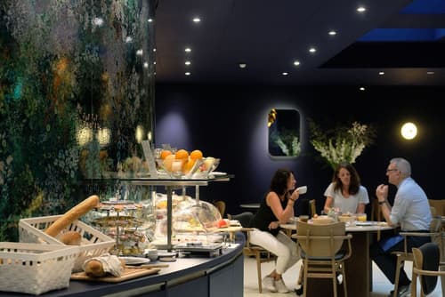 Hotel Eastside, Restaurant