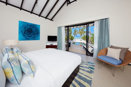 NH Collection Maldives Havodda Resort, Room