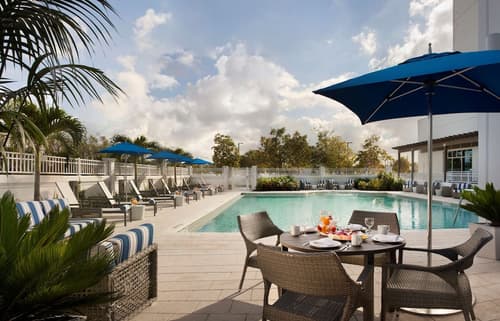 Homewood Suites by Hilton Miami Dolphin Mall, Pool