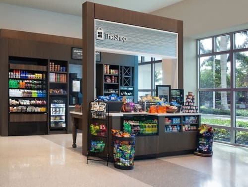 Homewood Suites by Hilton Miami Dolphin Mall, Snack bar