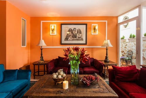 Garlands del Rio Riverside Boutique Hotel