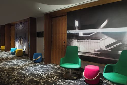 Renaissance Montreal Downtown Hotel