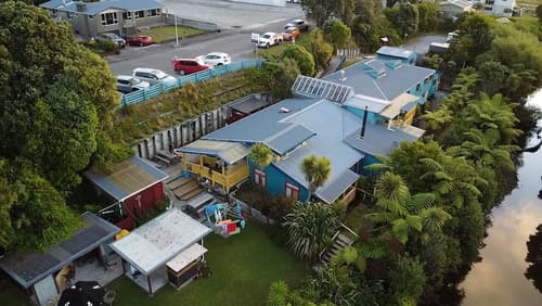 Global Village Backpackers, Exterior