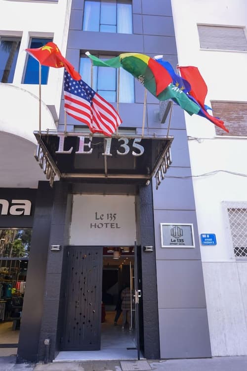 Le 135 appart hotel, Front of property