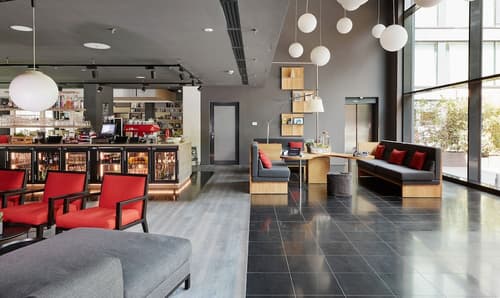 Living Hotel Frankfurt, Interior entrance