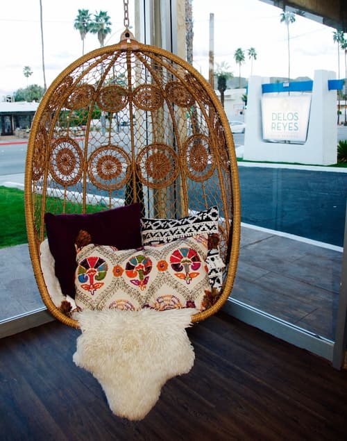 Delos Reyes Palm Springs, Lobby sitting area
