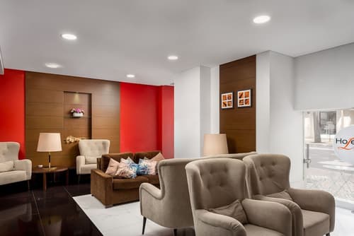 Hotel Luena, Reception