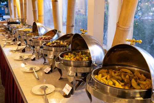 Arena Beach Hotel, Restaurant