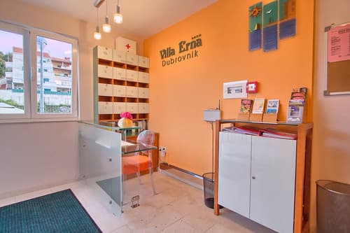 Villa Erna, Reception