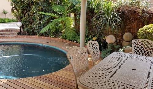 Royal Ridge Guest House and Apartments, Terrace/patio