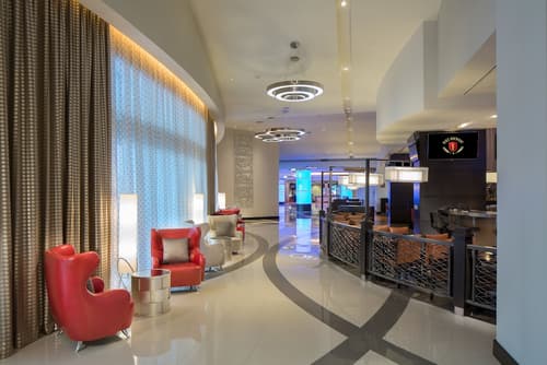 Parkwest Bicycle Casino, Lobby sitting area