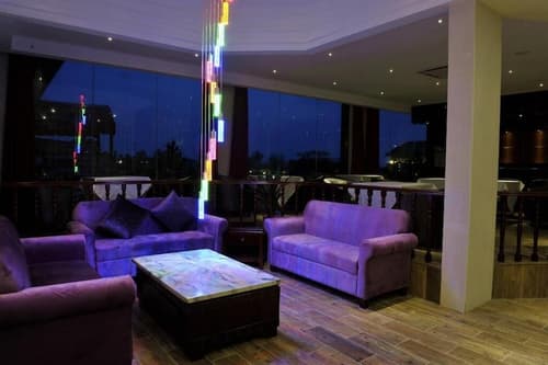 Hotel Boulevard, Lobby