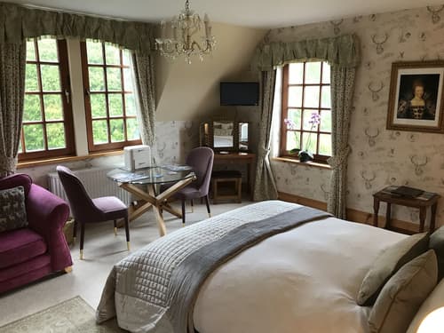 Highland Bear Lodge & Woodland Bear Huts