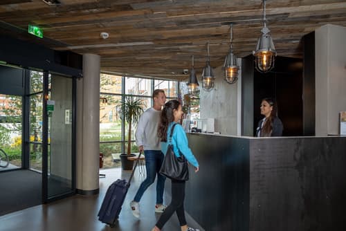 Urban Lodge Hotel, Reception