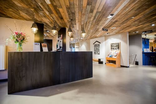 Urban Lodge Hotel, Reception