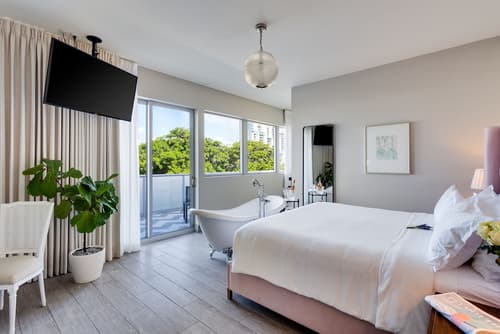 The Plymouth South Beach, Room