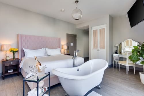 The Plymouth South Beach, Room