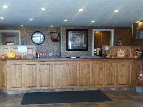 Motel West, Reception