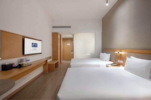 Holiday Inn Express Chengdu Huanhuaxi by IHG, Room