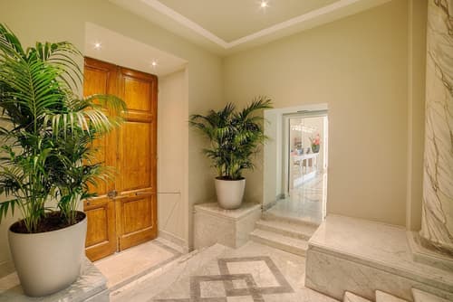 NH Collection Roma Palazzo Cinquecento, Reception