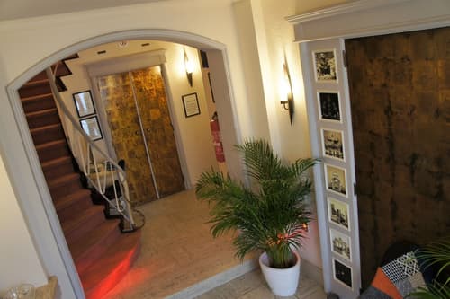 J and R Brussels City Apartment, Room