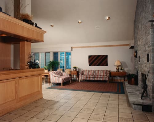 Auberge De La Baie Caraquet, Hallway