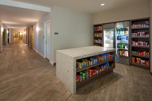 Hyatt House Naples/5th Avenue, Lobby