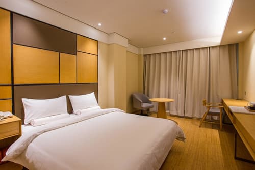 2000 HOTEL Downtown Kigali, Room