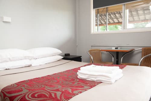 Royal Hotel Singleton, Room