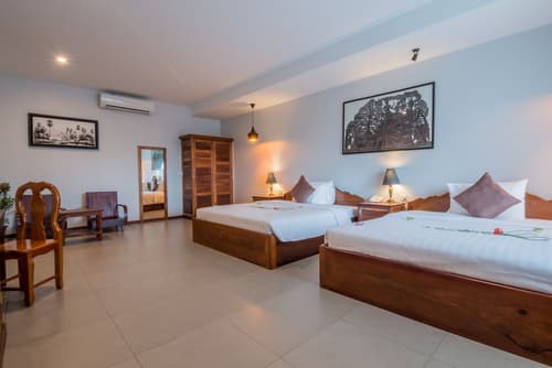 Indra Porak Residence Hotel, Room