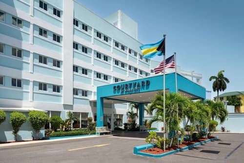 Courtyard by Marriott Nassau Downtown/Junkanoo Beach, Exterior